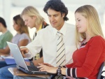 George Doyle/Stockbyte/Getty Images Simulados online ajudam candidatos