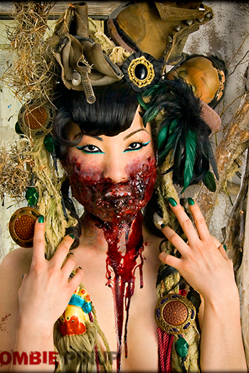 Divulgação (dollhousebettie.com e myzombiepinup.com)