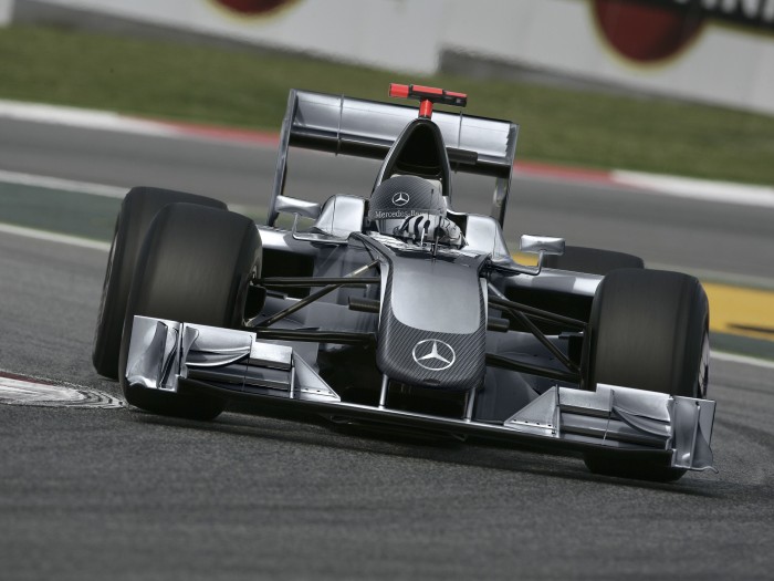 Mercedes GP - 700 X 525