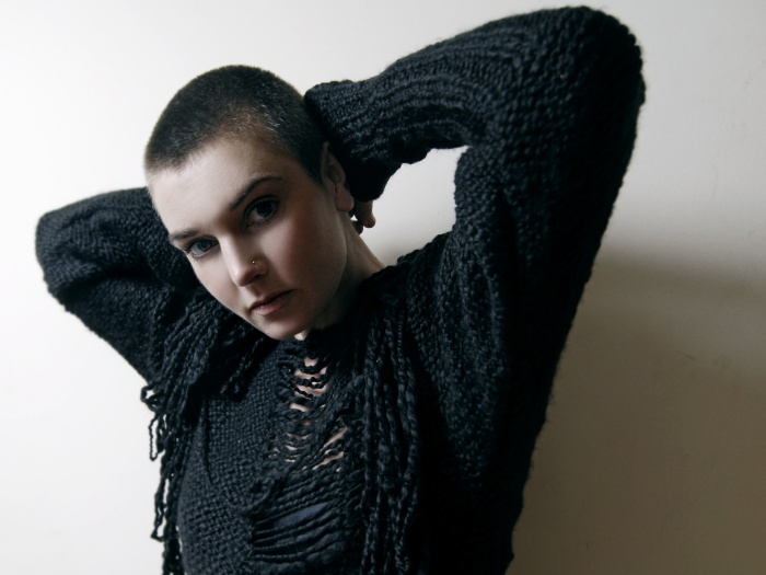 A irlandesa Sinead O’Connor ficou marcada não só pela cabeça raspada, mas também pela canção Nothing Compares 2 U, em 1990. Composta por Prince, ela levou ...