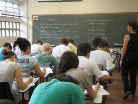 Leia as melhores reda&ccedil;&otilde;es do vestibular da USP - Educa&ccedil;&atilde;o - R7