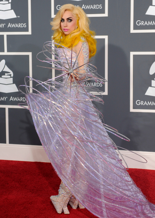 http://i1.r7.com/data/files/2C92/94A3/2676/A6BA/0126/86FB/8AEE/213D/lady-gaga-ap-hg-20100131.jpg