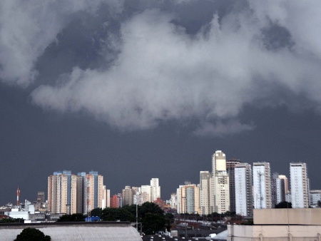 Demetrio Koch/Folha Universal