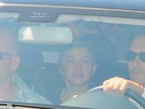 Madonna dispensa regalias em encontro com Serra - Brasil - R7