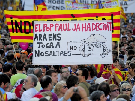 Multid&atilde;o vai &agrave;s ruas de Barcelona defender autonomia catal&atilde; ...