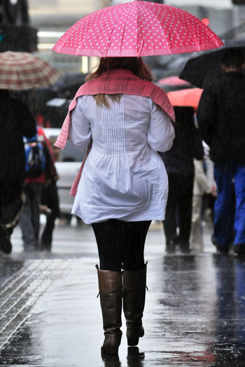 guarda chuva 1g Guarda chuvas estilosos dão cor a dias nublados
