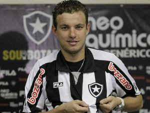 Marcelo Mattos ironiza Mano Menezes na chegada ao Botafogo