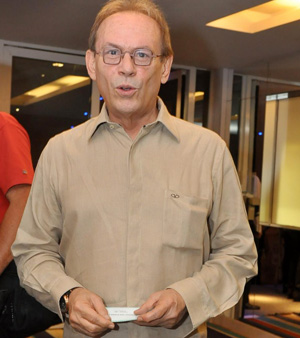 http://i2.r7.com/jose-wilker-m-20100723.jpg