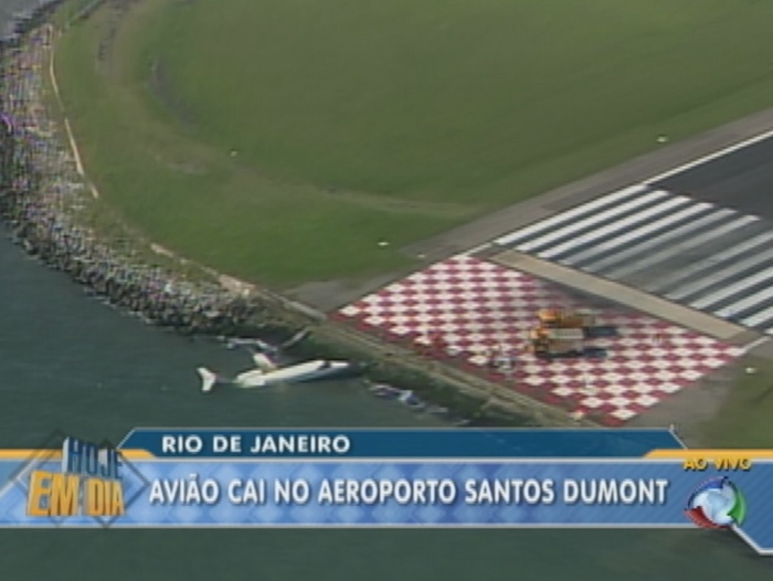 http://i1.r7.com/data/files/2C92/94A3/2A64/D432/012A/6677/4782/5D83/aviao-canto-g-20100812.jpg