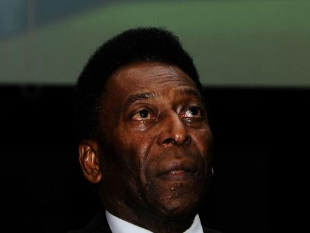 Pelé 450x338