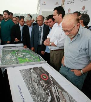 Goldman vê projeto do estádio