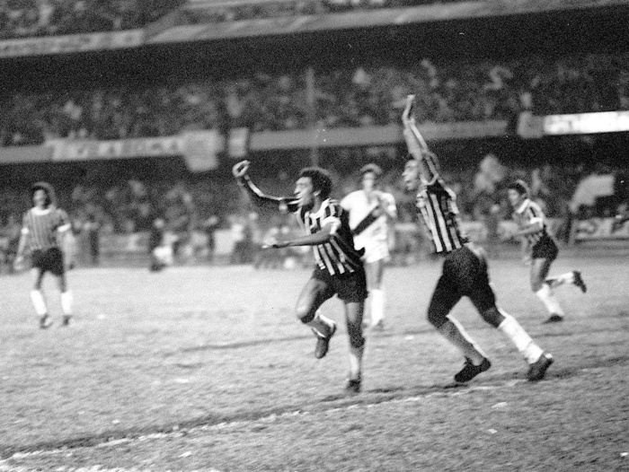 Foram 23 anos de jejum, que terminaram quando Basílio fez, contra a Ponte Preta, o sofrido gol que deu ao Corinthians o título de campeão paulista de 1977....