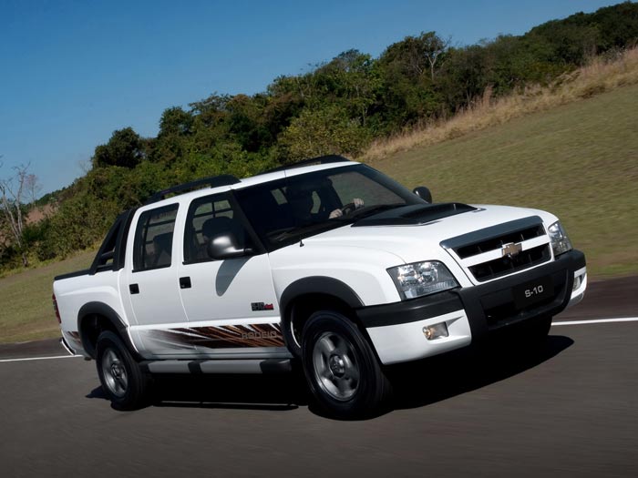 A picape Chevrolet S10 foi lançada em 1995 e já passou por cinco "plásticas": 1999, 2001, 2005, 2008 e agora, em 2010. Leia o test-drive