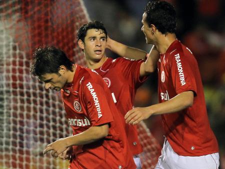 Sobis, Damião e Giuliano, do Inter - 450