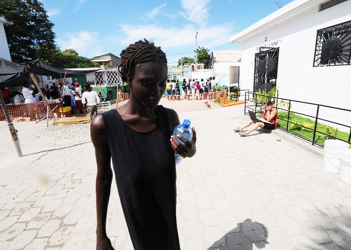 haiti colera mulher