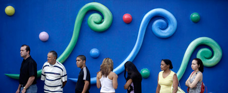 Bruno Domingos/Reuters Fotos: brasileiros voltam às urnas hoje