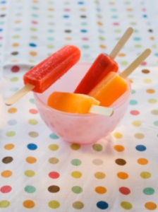 Fa&ccedil;a picol&eacute; com suco de caixinha ou frutas bem frescas - Receitas e ...
