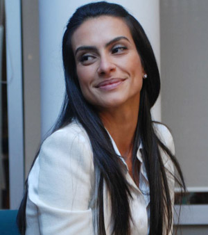 http://i2.r7.com/cleopires-m-20101126.jpg