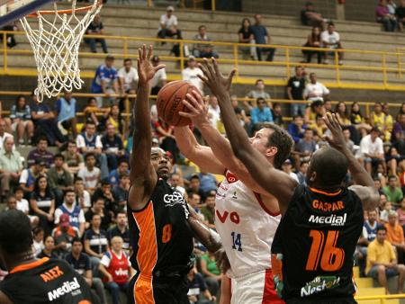 Marcos Limonti/Vivo-Franca