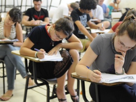 http://i2.r7.com/garotas-unicamp-vestibular-hg-20091115.jpg