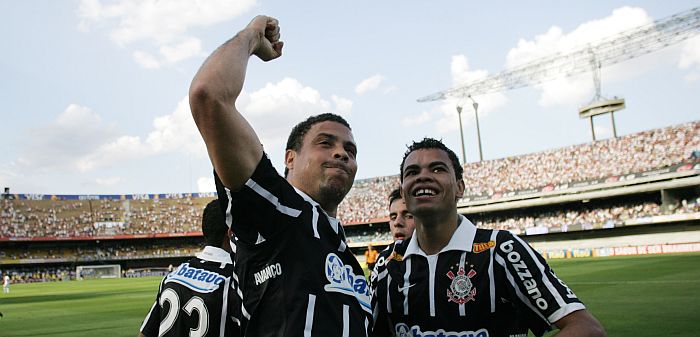 Ronaldo e Dentinho 700