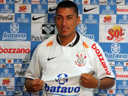 http://i1.r7.com/data/files/2C92/94A4/258F/B52D/0125/97F5/BC7A/3B6E/rafl-apresentacao-corinthians-hg-20091216.jpg