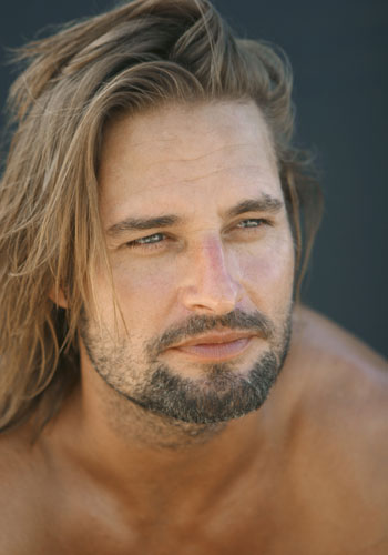 Resultado de imagem para homem loiro com barba