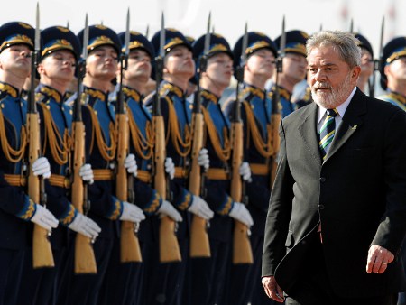Lula pode sair do Ir&atilde; como her&oacute;i ou vil&atilde;o - Internacional - R7