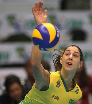 Carol Gattaz fica dois meses fora da sele&ccedil;&atilde;o de v&ocirc;lei - Esportes ...