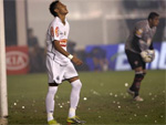 Neymar repete "cavadinha" em treino de cobrança de pênalti