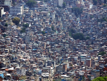Traficantes da Rocinha temem que a pol cia ocupe a favela Publicidade