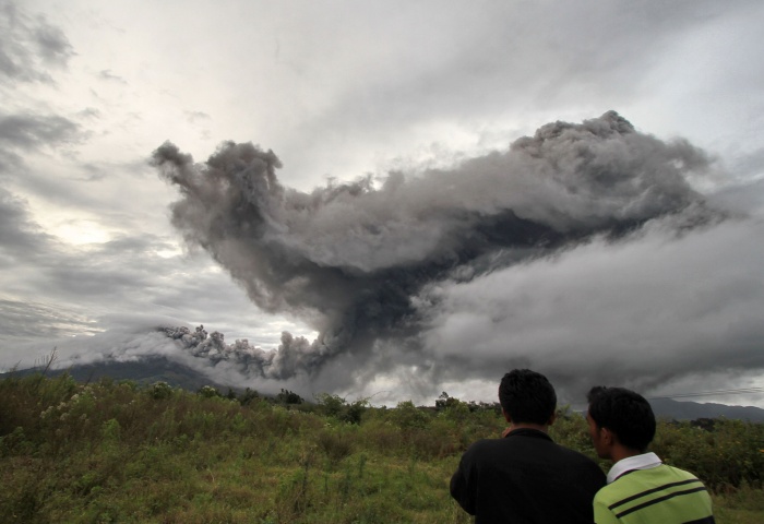 Sinabung Vulcão Indonésia G