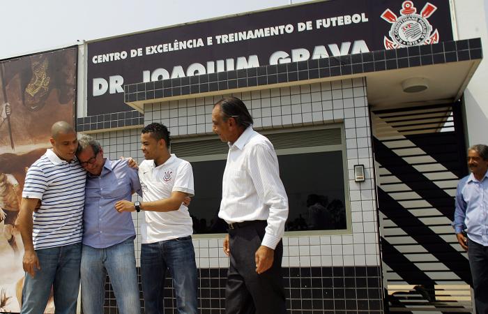Corinthians inaugura CT no Parque Ecol&oacute;gico - Foto 1 - Futebol - R7