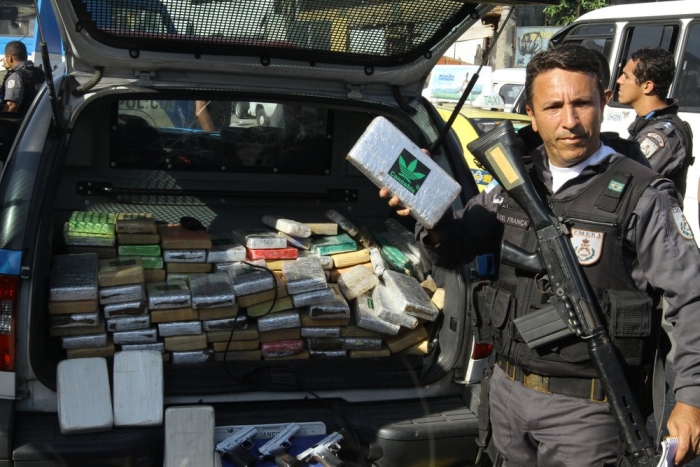 Apreens&atilde;o de armas e drogas no Alem&atilde;o &eacute; a maior da hist&oacute;ria no ...