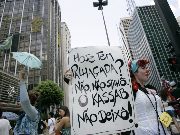 protesto-paulista-artista-20101220