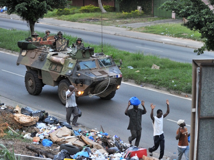 ONU reage e abre fogo contra tropas governistas na Costa do Marfim