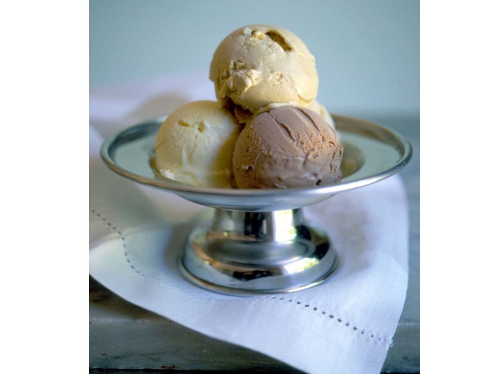 10º lugar: Sorvete. Apesar de existirem versões mais saudáveis que os tradicionais sorvetes industrializados, a nutricionista Michelle Schoffro Cook advert...