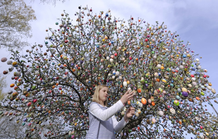 Jens Meyer/Associated Press