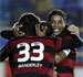 Ronaldinho comemora estreia convincentedo Flamengo