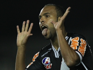 Alecsandro garante vitória do Vasco no 1º jogo da final contra o Coritiba
