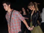 nick jonas e delta goodrem 150