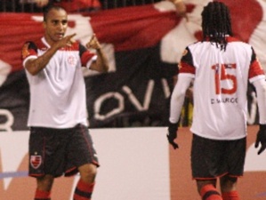 Com gol de Deivid, Flamengo empata com o Atlético-PR