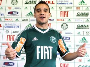 Ex-Santos, Maikon Leite quer buscar título mundial no Palmeiras