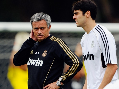 http://i2.r7.com/mourinho-kaka-450x338.jpg