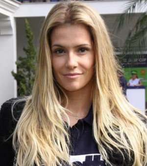 http://i2.r7.com/deborahsecco-m-20110802.jpg