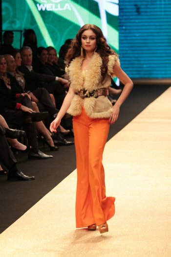 Sophie Charlotte foi uma das beldades a desfilar nesta segunda-feira (19), no Hair Fashion Show 2011, em São Paulo