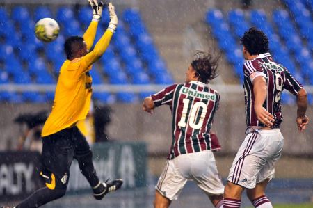 Carrascos, coadjuvantes viram protagonistas no Fla-Flu - Futebol - R7