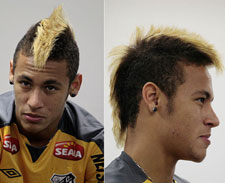 Após chororô, Neymar muda o visual e aparece com moicano loiro. Amplie