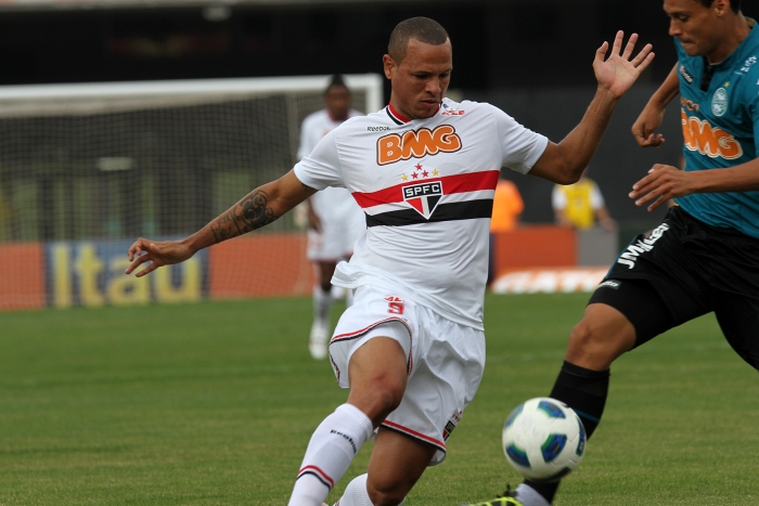 Outro jogador que não pôde atuar contra o Vasco e que deve voltar ao São Paulo contra o Bahia é o atacante Luis Fabiano. O camisa 9 ainda não marcou e sequ...