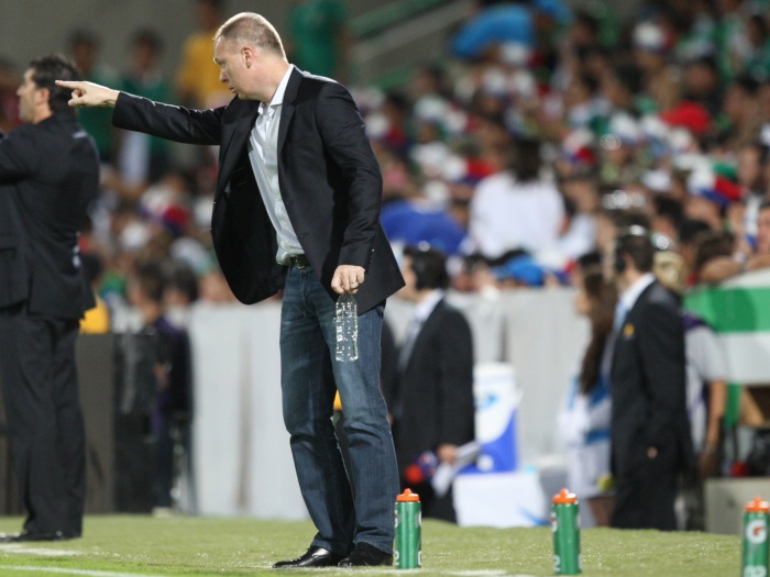Responsável por apontar o novo rumo da seleção brasileira, o técnico Mano Menezes encerrou o ano de 2011 com uma vitória sobre o Egito. Porém, o fracasso n...